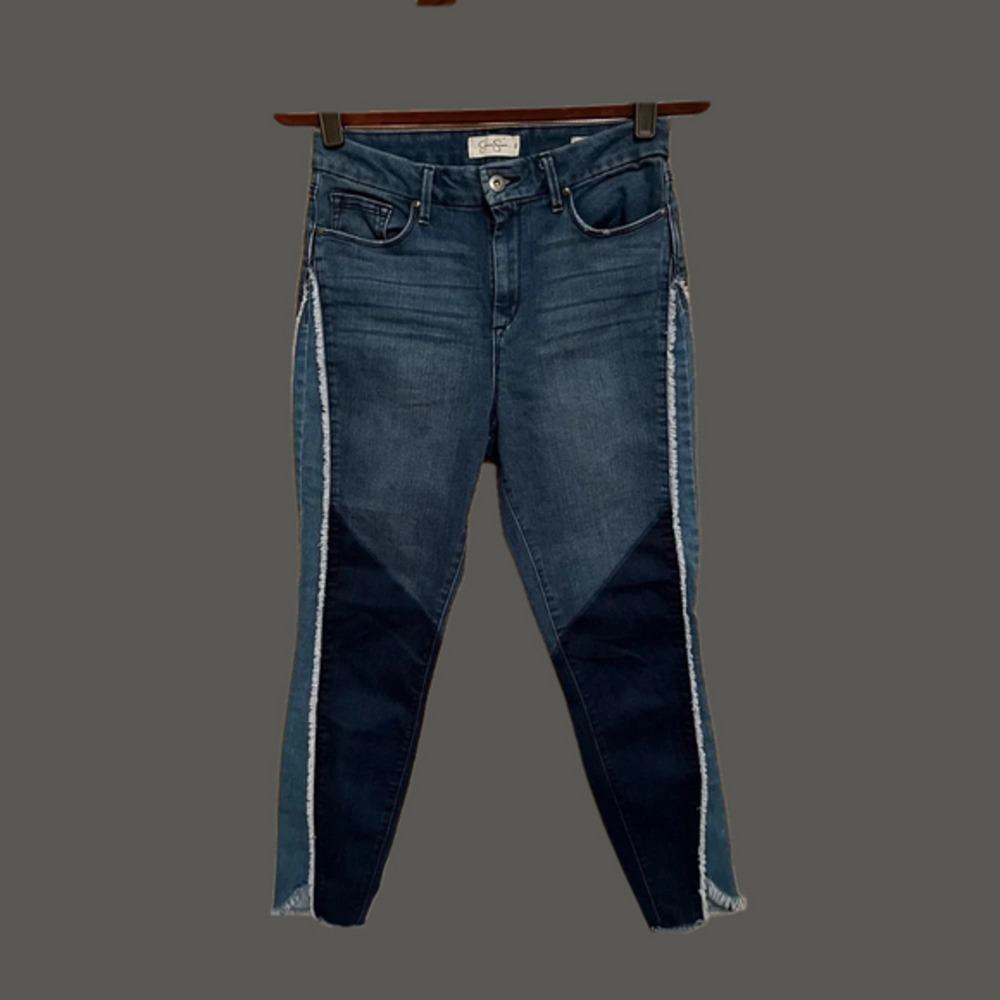 JESSICA SIMPSON~ROUGH EDGE~PATCHWORK JEANS~28-29